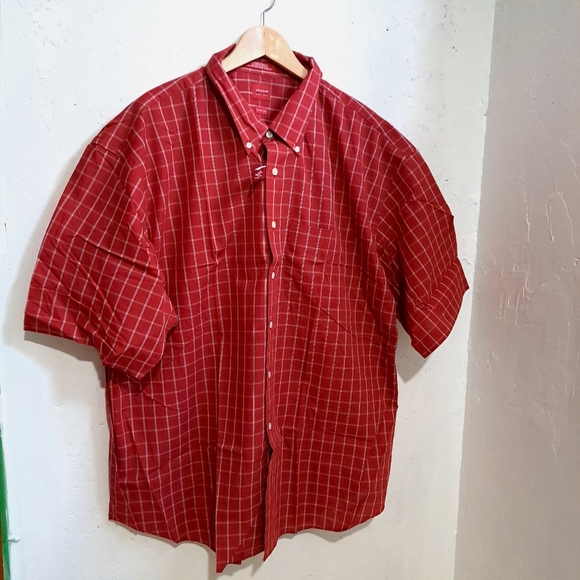 Arrow|  Red Checkered Men's button up collared short sleeved Shirt - Picture 1 of 8